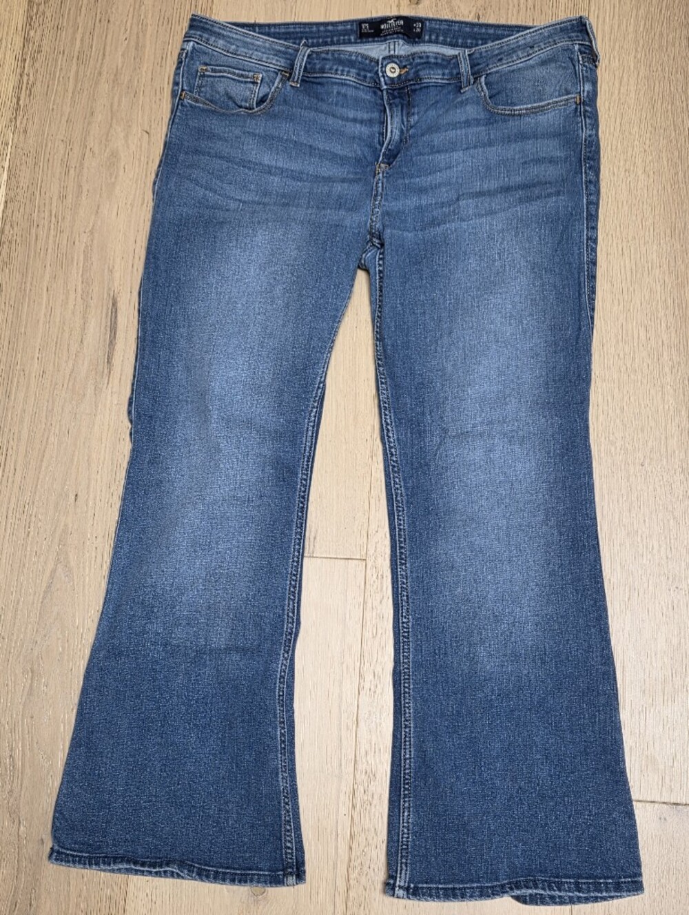 Hollister Low Rise Bootcut Soft Stretch Jeans 17S Medium Wash Blue W33 L29
